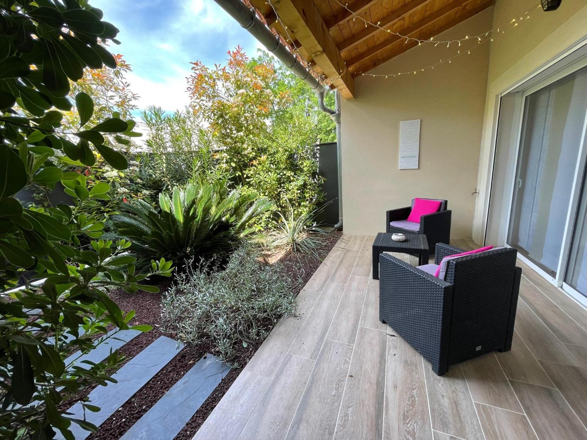 Les Jardins Du Castelas - Piscines, Jardins Et Spas Privatifs Uchaux Zimmer foto