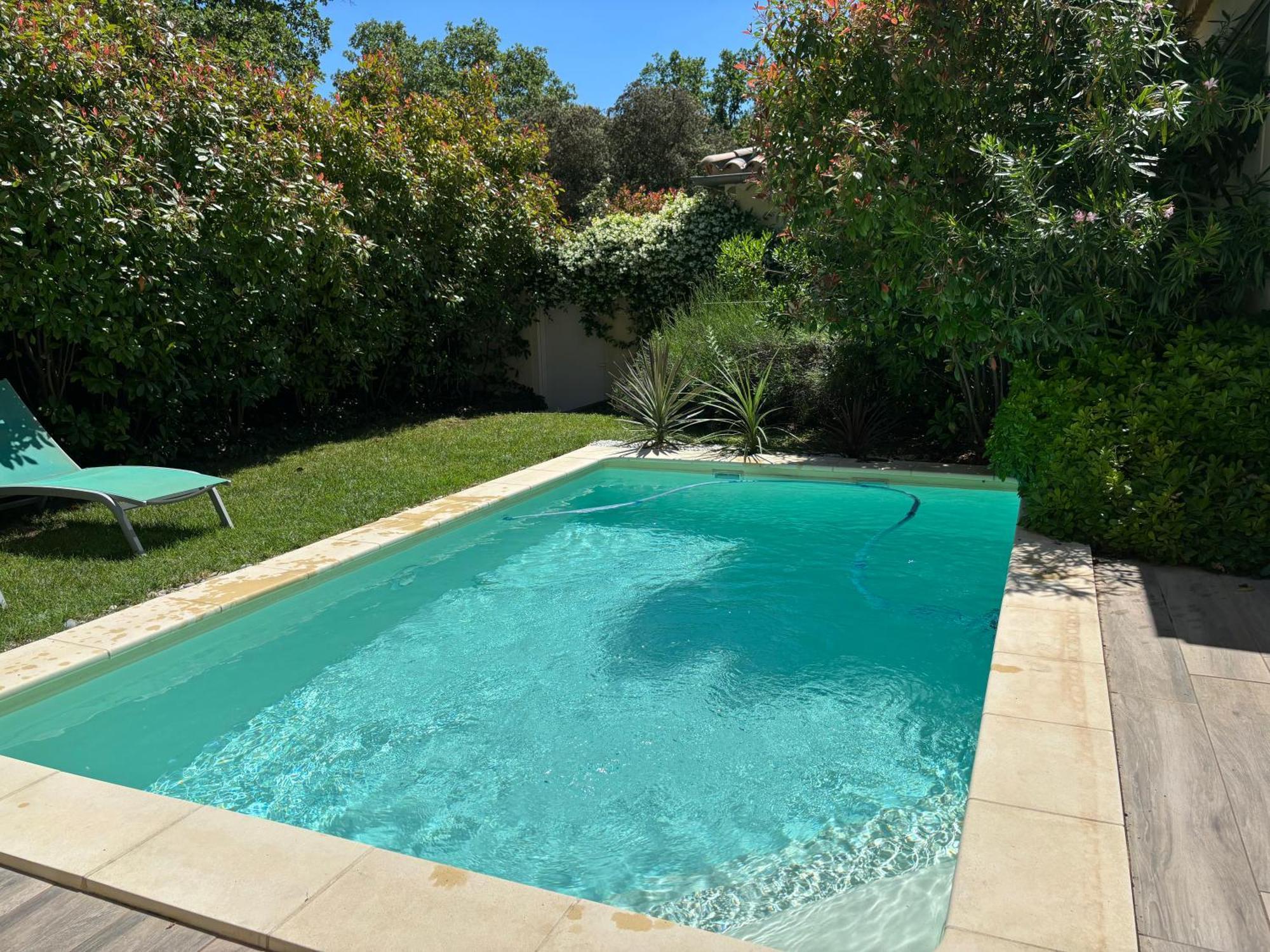 Les Jardins Du Castelas - Piscines, Jardins Et Spas Privatifs Uchaux Exterior foto